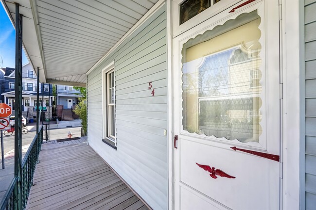 Building Photo - 54 Highland Ave