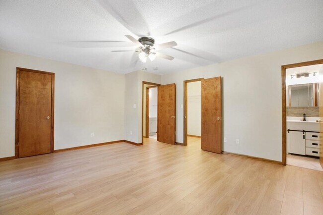 Building Photo - Community Water Access! Gorgeous Home!