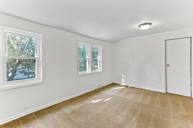 Building Photo - 28649 John Hauk St