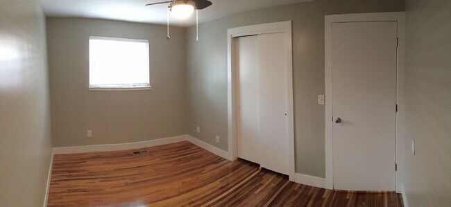 Building Photo - 664 E Ramona Ave