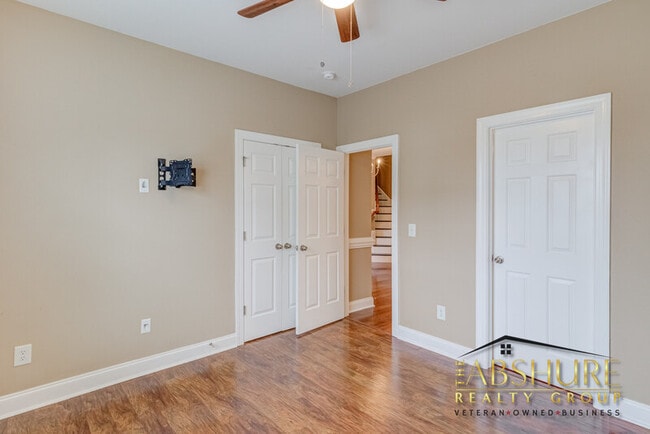 Building Photo - 325 Timber Meadow Lake