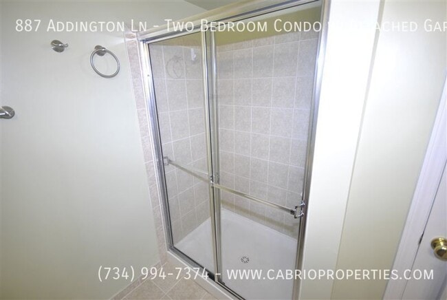 Building Photo - 887 Addington Ln