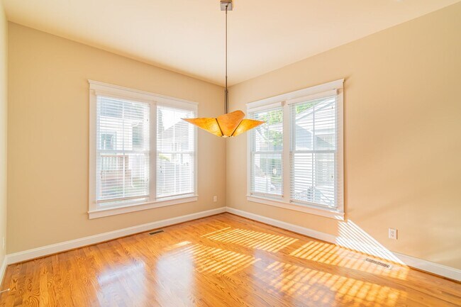 Building Photo - Stunning home in Baxter Village
