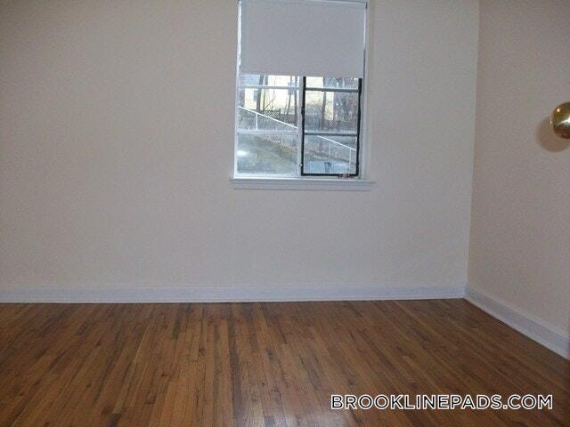 Building Photo - 84 St Paul St