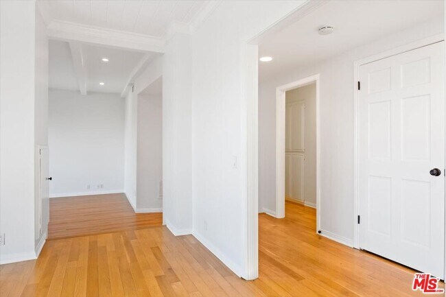 Building Photo - 3630 Roberts View Pl