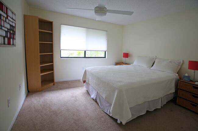 Building Photo - 1636 Brookhouse Dr