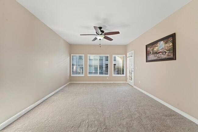 Building Photo - 5350 E Deer Valley Dr