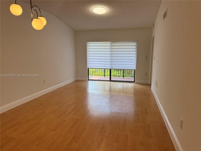 Building Photo - 9979 Nob Hill Ln