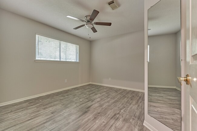 Building Photo - 51 S Crossed Birch Pl