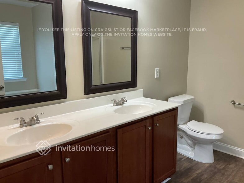 Building Photo - 1006 Forestway Ct