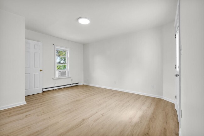 Building Photo - 1050 W Nesquehoning St
