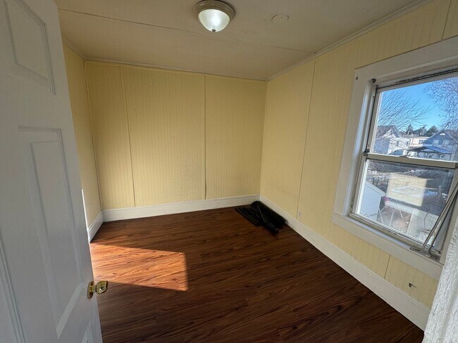 Building Photo - 37 Fulton St