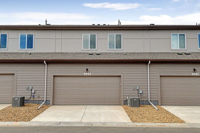 Building Photo - 4954 Denys Dr.