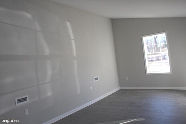 Building Photo - 7967 Foster Ave