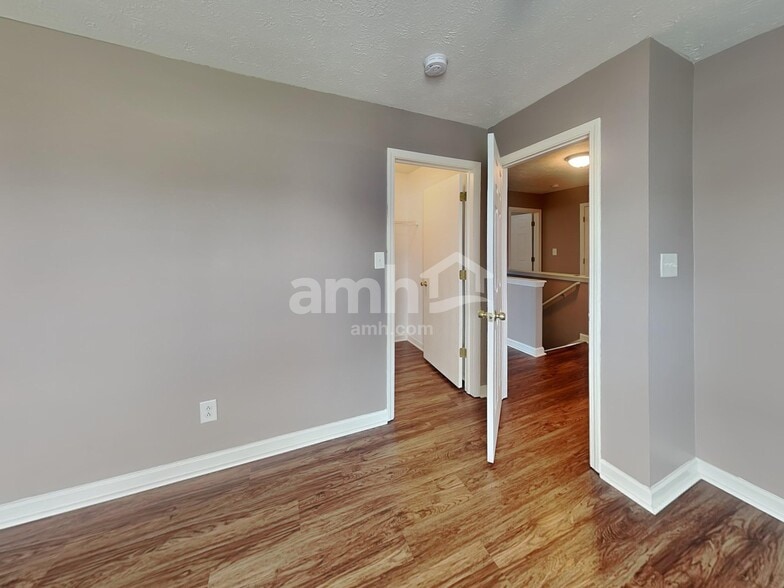 Building Photo - 787 Tulip Ln