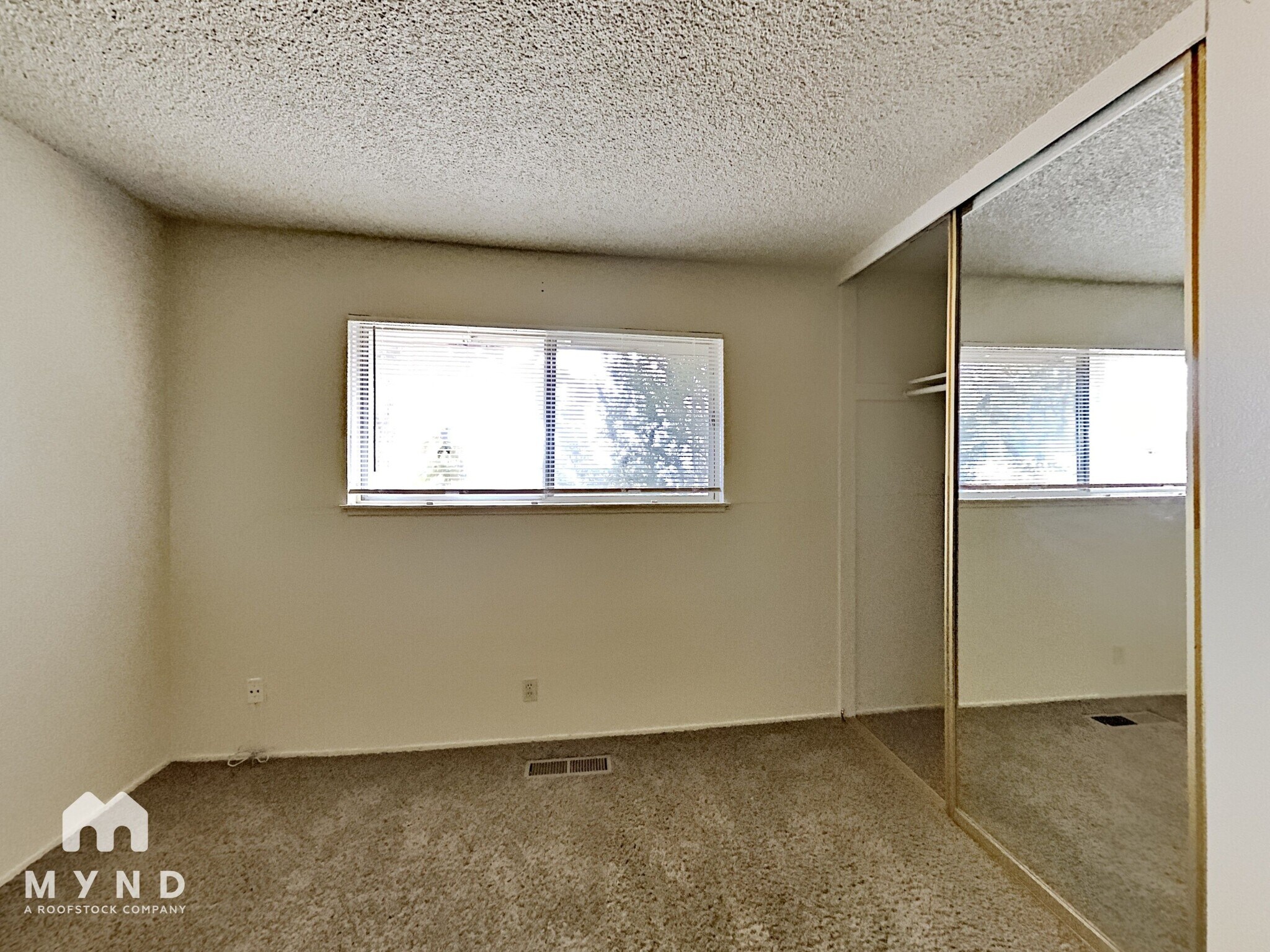 Building Photo - 750 Rhode Island Dr