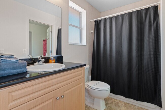 Building Photo - 4765 S Amstel Dr