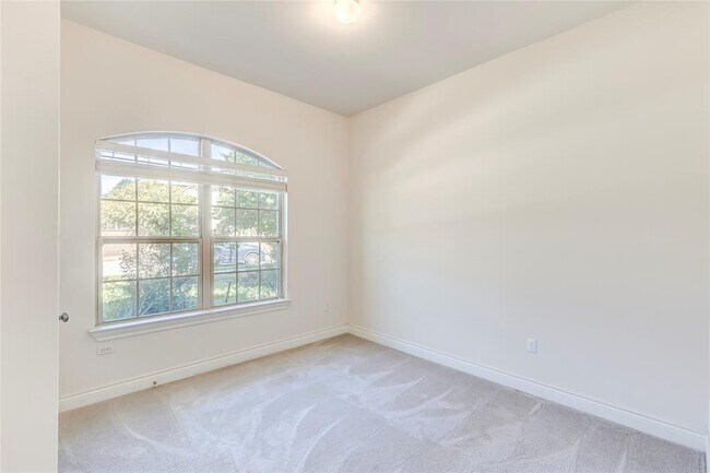 Building Photo - 15517 Bended Knee Dr