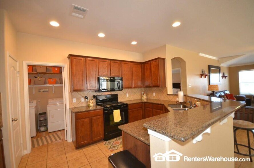 Building Photo - 155 Birdwell Ln