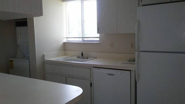 Building Photo - 3300 Prince Edward Island Cir