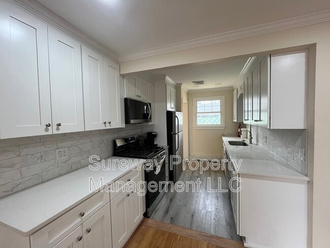 Building Photo - 54 3rd Bayway