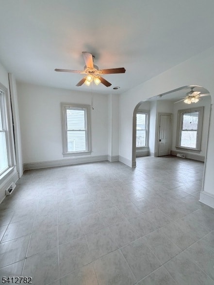 Building Photo - 10 Vannatta St