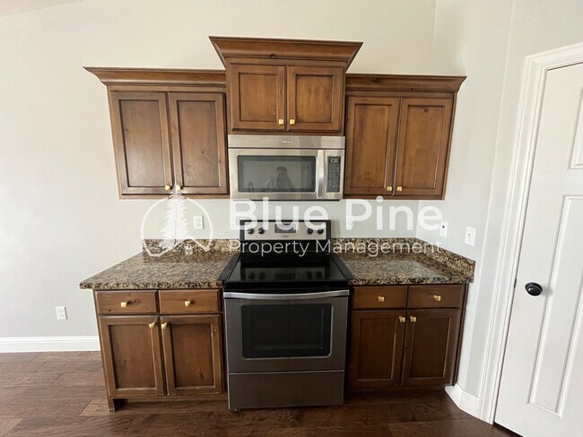 Building Photo - 3688 Shale Ave