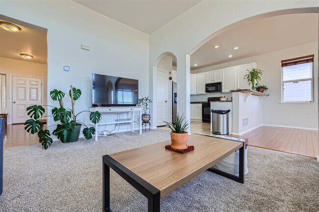 Building Photo - 7767 Orange Sunset Dr