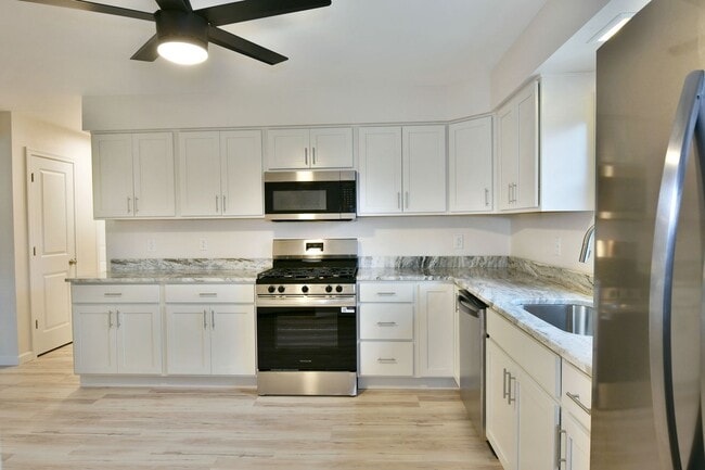 Building Photo - 920-922-922 Cynthia Ct