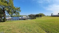 Building Photo - 1064 Villa Dr