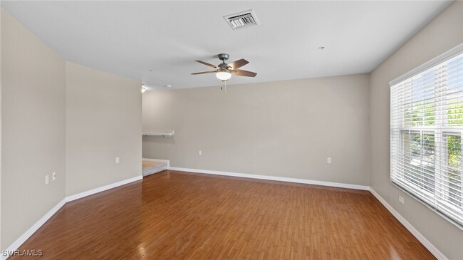 Building Photo - 9055 Gervais Cir