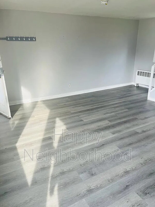 Building Photo - 153 N Ridgeland Rd