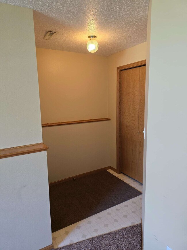 Building Photo - 3502 28th St SW