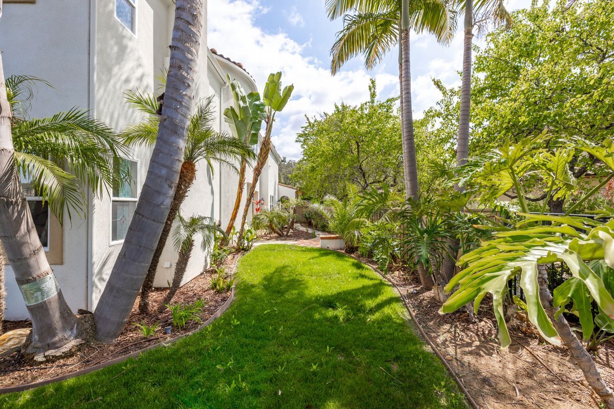 Building Photo - 6213 Paseo Privado