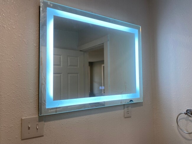 Building Photo - 1/2 off First Month's Rent plus $50 Amazon...