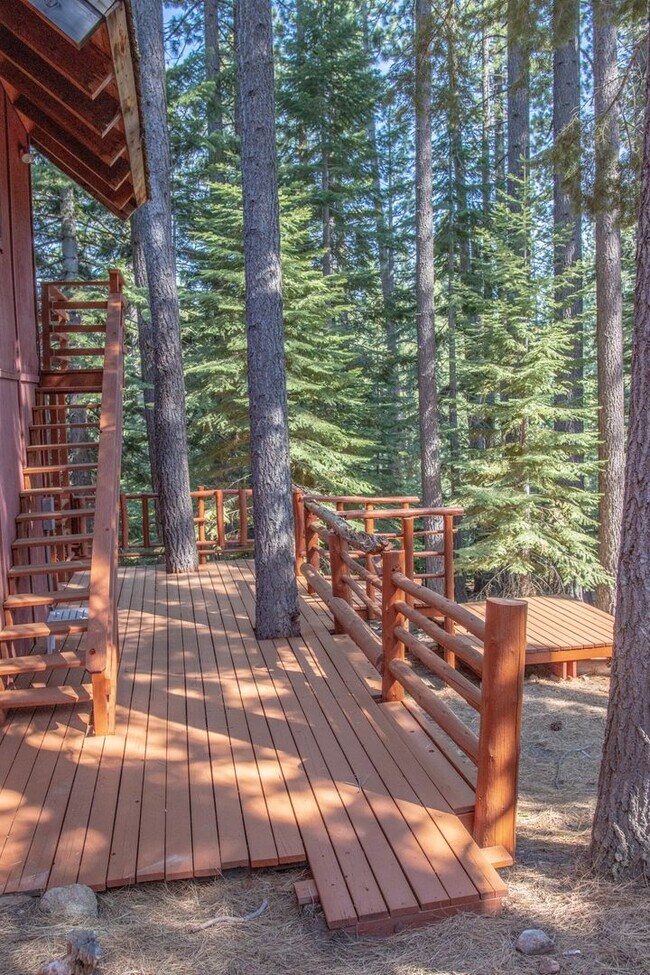 Building Photo - Lovely, quiet neighborhood off North Upper Truckee in S. Lake Tahoe