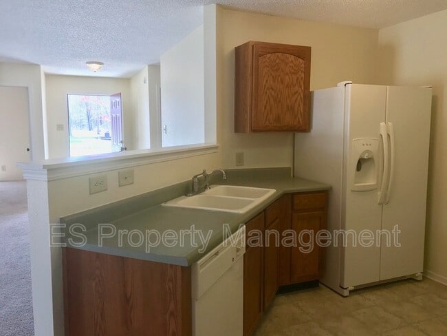 Building Photo - 10264 Cumberland Pointe Blvd