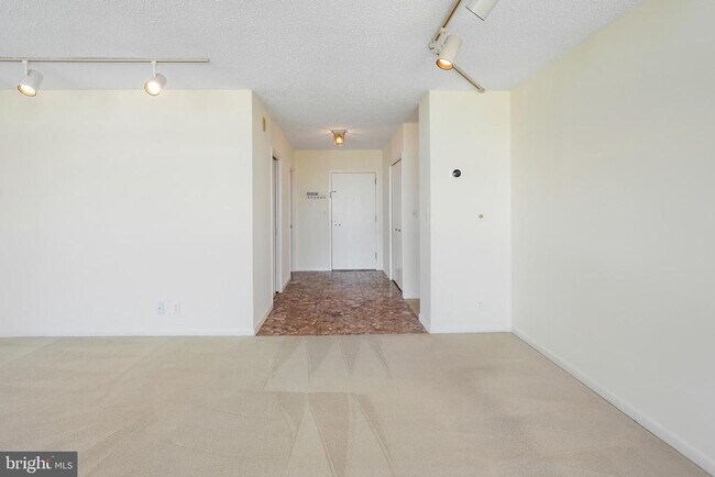 Building Photo - 5505 Seminary Rd