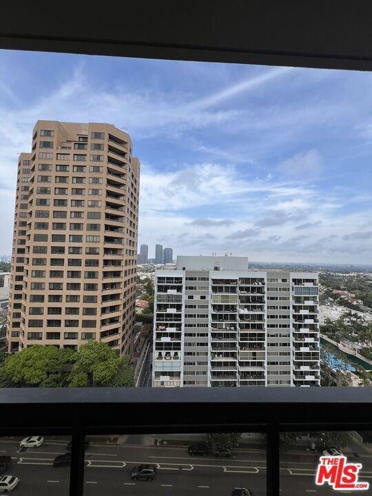 Building Photo - 10445 Wilshire Blvd