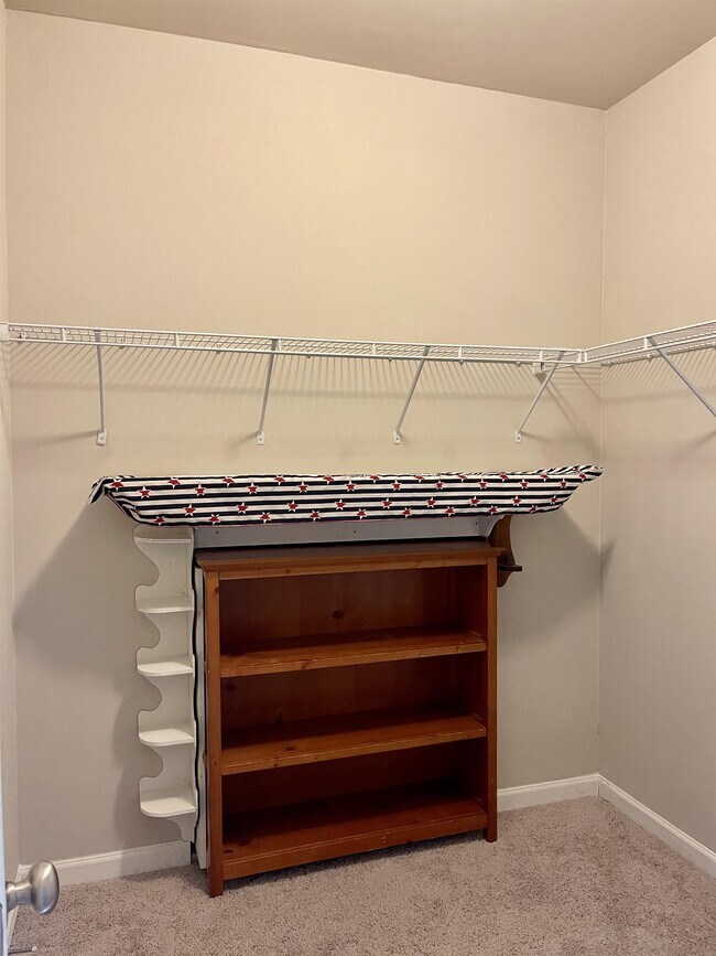 Building Photo - 7260 Silk Tree Pointe