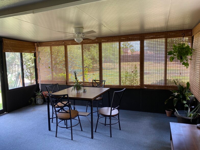 Screened in porch with AC - 324 texas ave