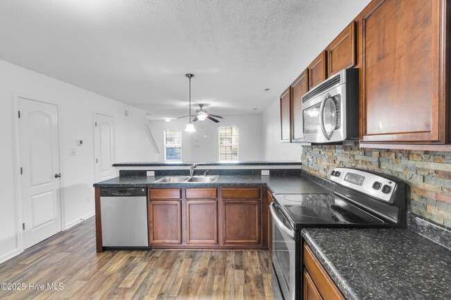 Building Photo - 308 Glen Cannon Drive