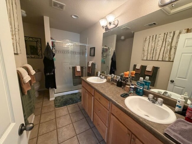 Building Photo - 230 Carina Cir