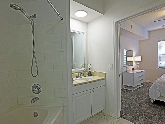 Building Photo - 15645 Ocean Walk Cir