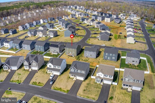 Building Photo - 3210 White Tail Dr
