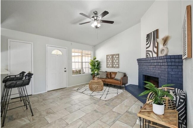 Building Photo - 517-519 Greenlawn Blvd