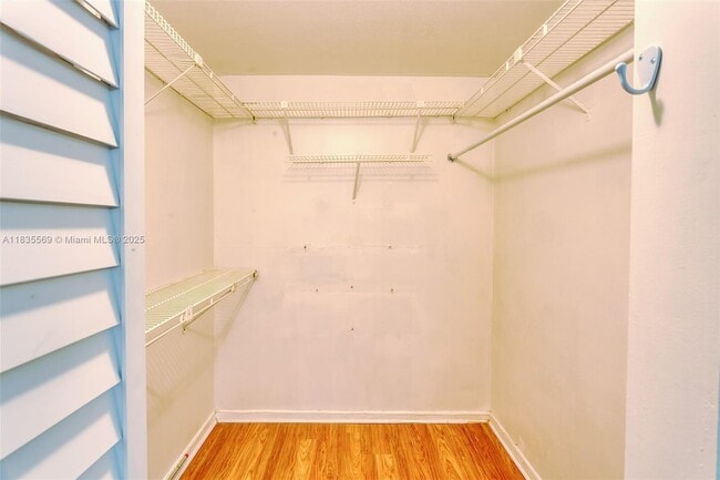 Building Photo - 2303 Lucaya Ln