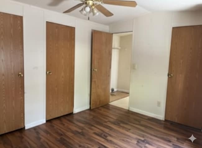 Building Photo - 25 US-98