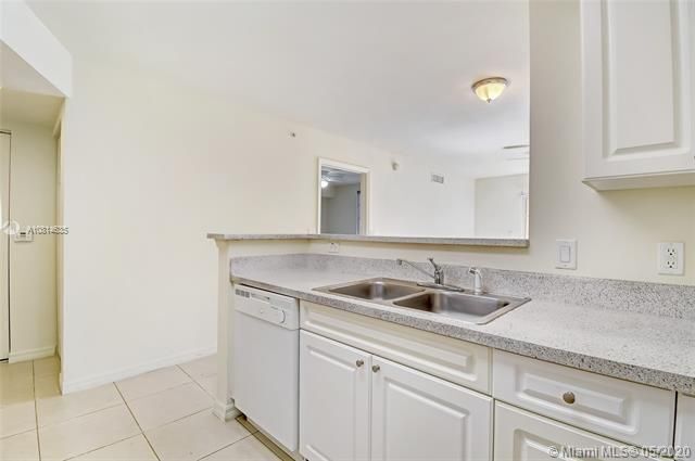 Building Photo - 6761 Heritage Grande