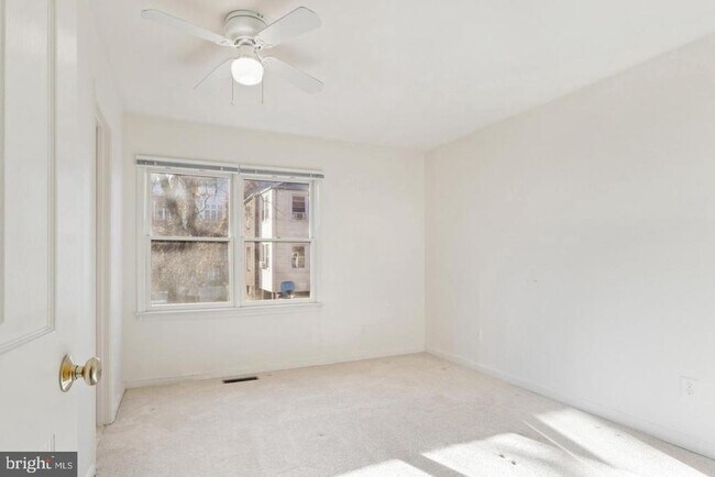 Building Photo - 1454 N Quinn St